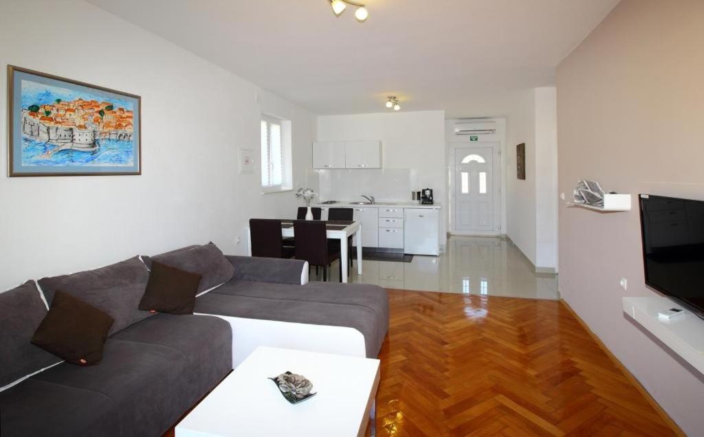 Apartments Dubreta Cavtat Bagian luar foto
